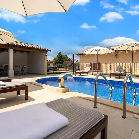 Stauri By Briskva Vila