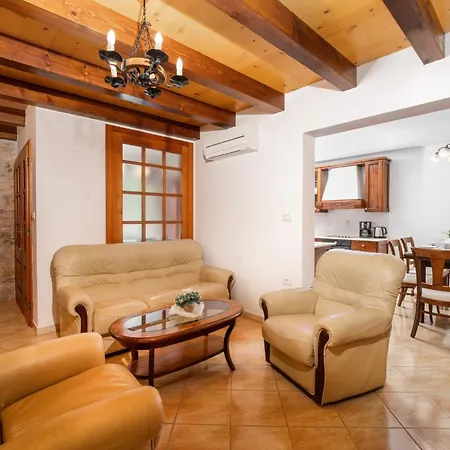 Stauri By Briskva Vila