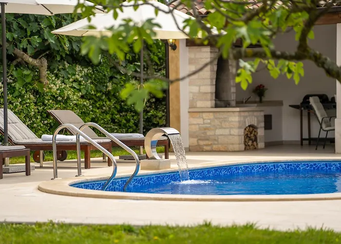 Stauri By Briskva * Zminj