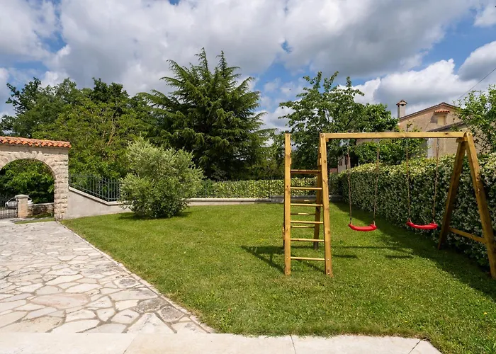 Stauri By Briskva Vila