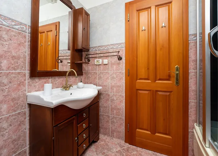 Stauri By Briskva * Zminj