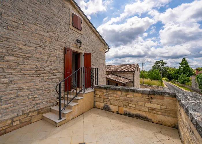 Stauri By Briskva Vila Zminj