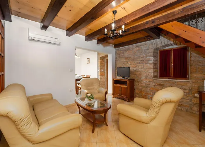 Vila Stauri By Briskva Zminj