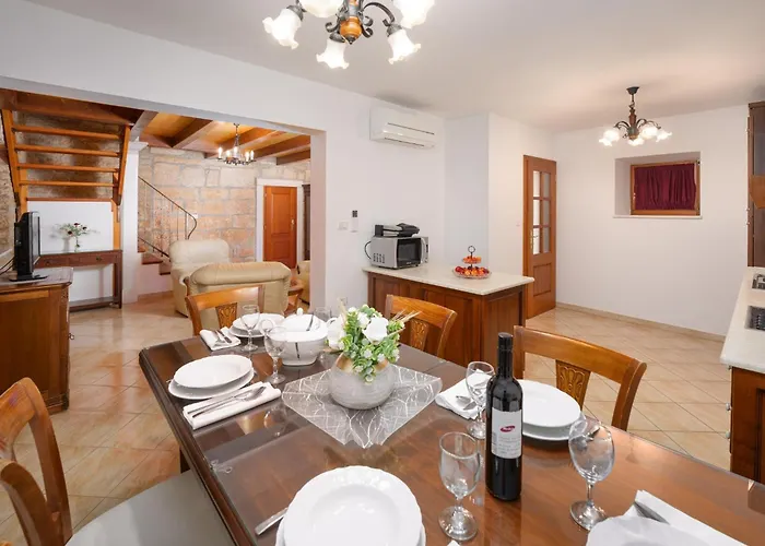 Vila Stauri By Briskva *